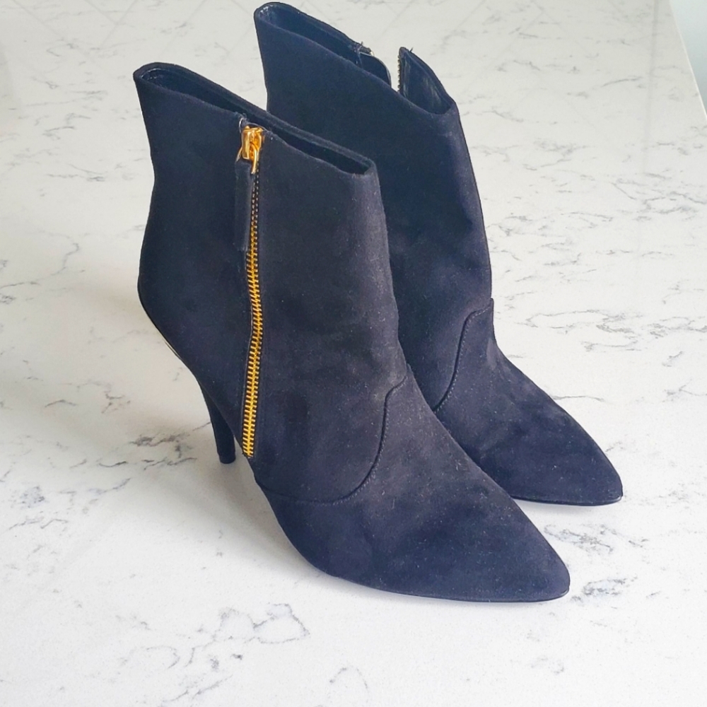 Black Guess Side Zip Women's Heels Boot.